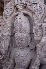 Shiva-Relief auf altem Hindutempel in Rajasthan