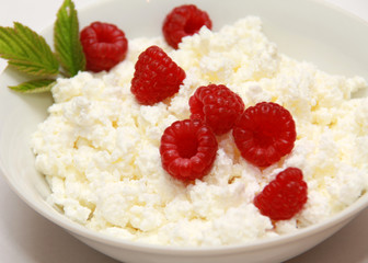 Cottage cheese and raspberry