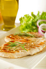 grilled chicken and salad- pollo grigliato e insalata