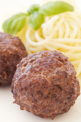 Hackfleischbällchen mit Spaghetti