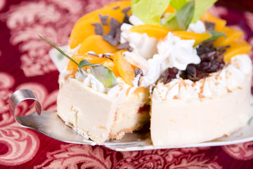 cake with peaches