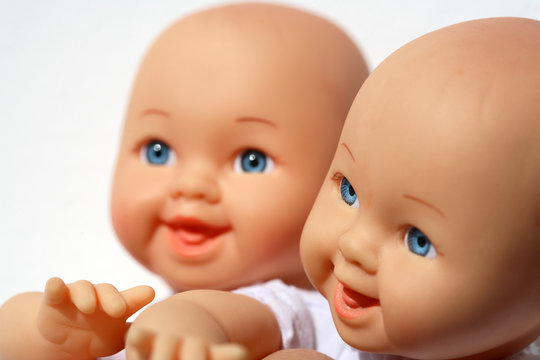 2 Puppen