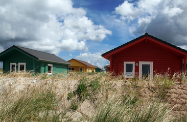 Fototapeta na wymiar Bunte Holzhäuser auf Helgoland