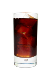 Cola mit Eis inklusive exaktem Beschneidungspfad