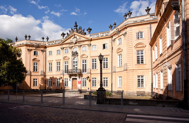 Saphiehow Palace
