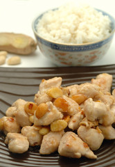 Chicken with almonds
