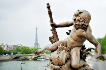 Statue on the bridge