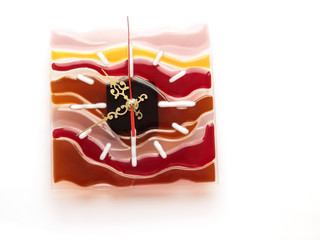 Glass vitrage clock in claret tones