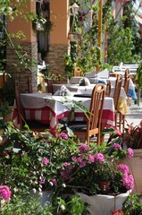 Gemütliches Straßencafe