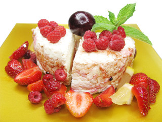 fruit dessert with dairy pudding