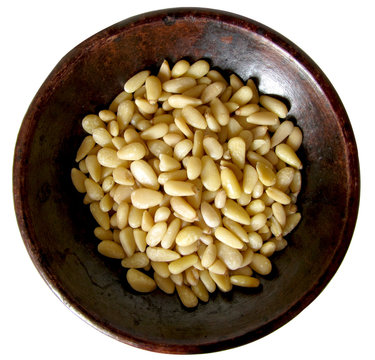 bol de pignons de pin