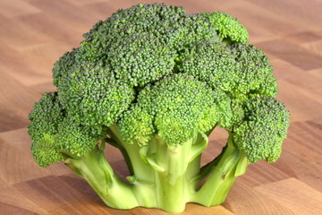 organic fresh broccoli