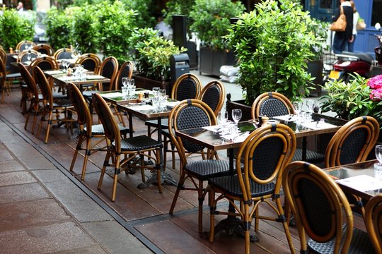 terrasse de caf&eacute;