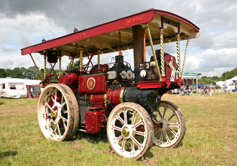steam traction engine