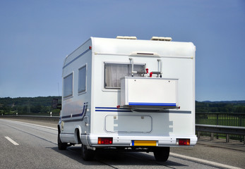 camping car on the higway