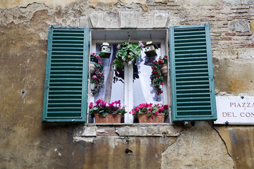 Fototapeta na wymiar Siena - house window