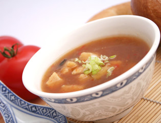 Asiatische Suppe
