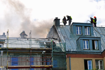 feuer am dach