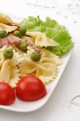 Pasta fredda con verdure