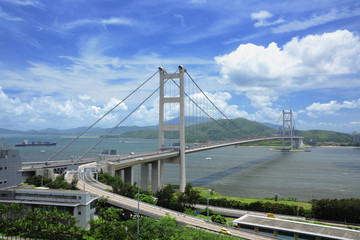 Fototapeta na wymiar Tsing Ma Bridge w Hongkongu