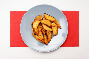 herzhafte Kartoffelecken mit Dipp