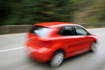 Fototapeta na wymiar Przyspieszenie samochodu
