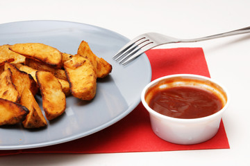 herzhafte Kartoffelecken mit Dipp