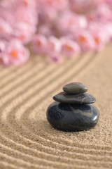 zen mit sand und stein