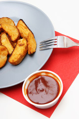 herzhafte Kartoffelecken mit Dipp