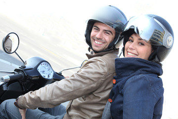 Couple en sortie moto