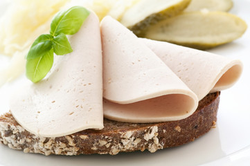 Gelbwurst auf Bauernbrot