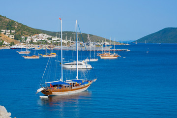 Fototapeta na wymiar landscape sea with yacht