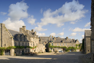 locronan en bretagne