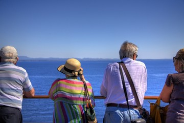 Fototapeta premium Turisti e l'orizzonte