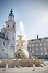 Naklejka premium Brunnen am Residenzplatz, Salzburg