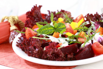 Vegetable salad with beetroot