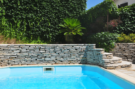 Terrasse sur piscine