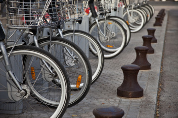 Obraz premium Transporte urbano en Sevilla: bicicletas