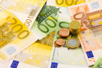 dinero, monedas y billetes