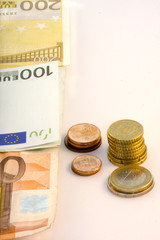 dinero, monedas y billetes