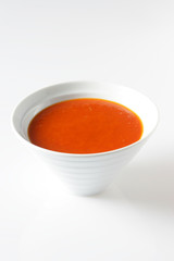 Bol de soupe rouge