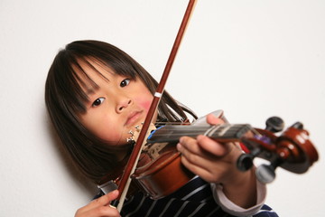 Violin child
