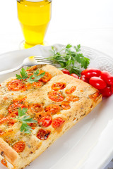 focaccia with tomatoes - focaccia con pomodorini