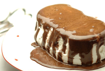 Ice cream cake