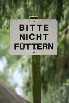 Schild "Bitte nicht f&uuml;ttern"