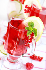 Refreshing summer ice tea