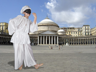Obraz premium Pulcinella a piazza Plebiscito