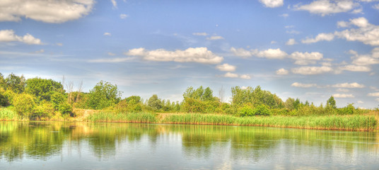 Obraz premium HDR Photograph of a Fishing Lake