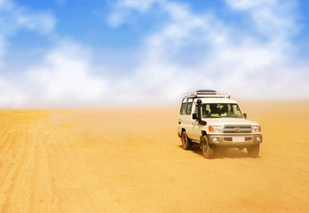 Fototapeta na wymiar adventure in desert