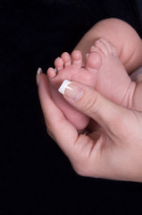 Tiny toes